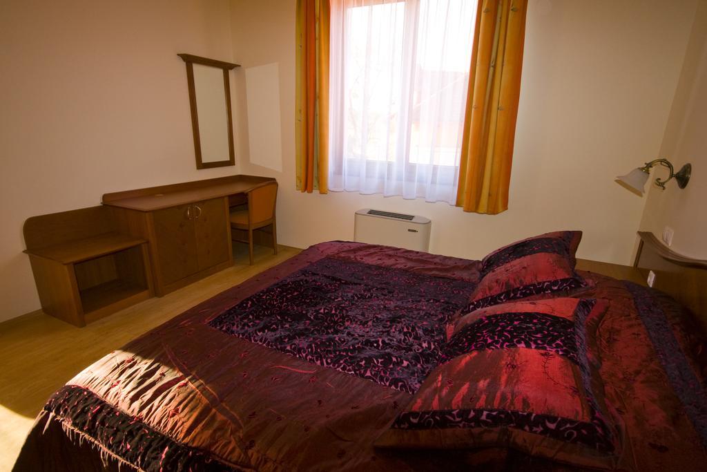 Appartamento Szerencsemák Panzió Kehidakustány Camera foto
