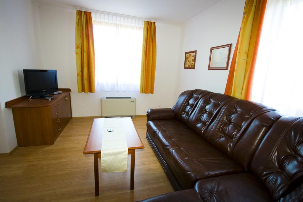 Appartamento Szerencsemák Panzió Kehidakustány Camera foto